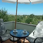 شقة Cajt
